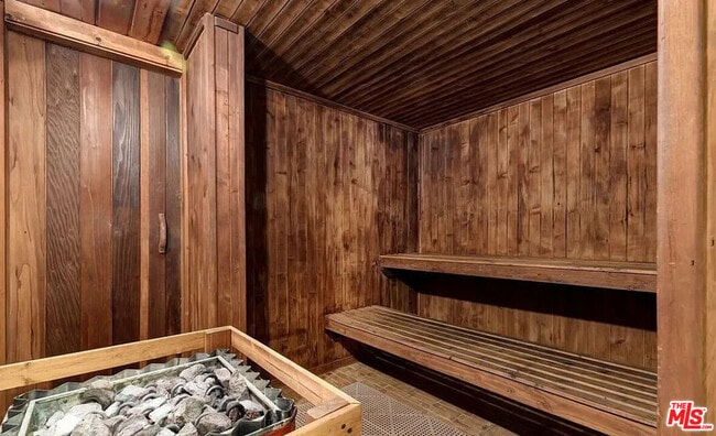 Building Photo - 10535 Wilshire Blvd