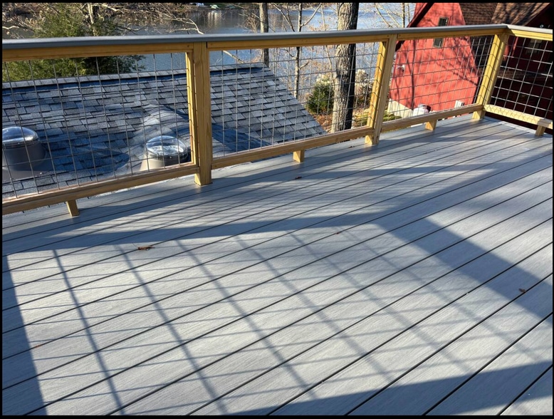 10x10 private deck - 3 Lakeside Dr