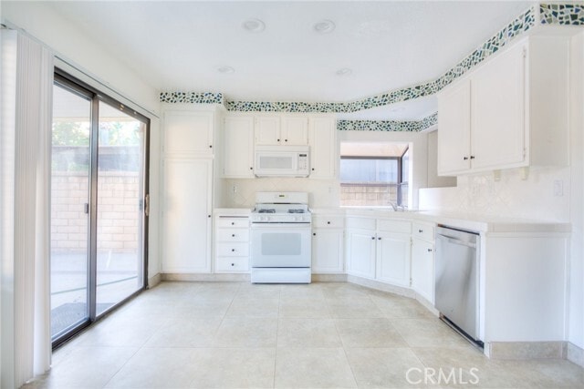 Building Photo - 6229 Sunny Meadow Ln