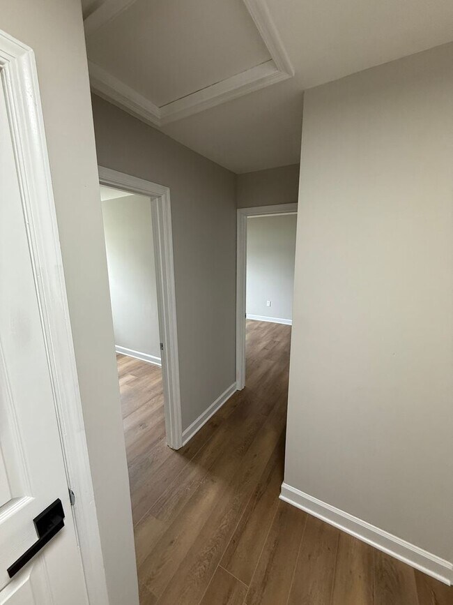 Building Photo - 5853 Suitland Rd