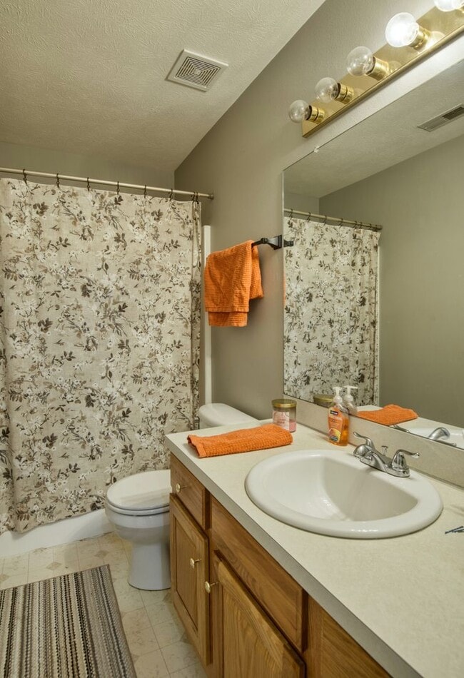 Building Photo - 4413 S 176th Ave