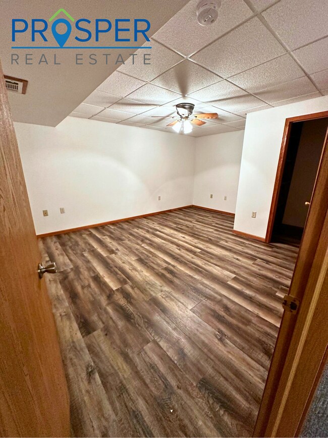 Building Photo - 2023 Mittelstadt Ln