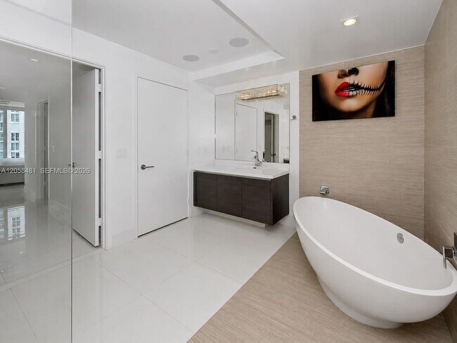 Building Photo - 300 Sunny Isles Blvd