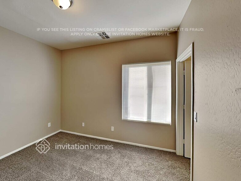 Building Photo - 3624 S 91st Dr