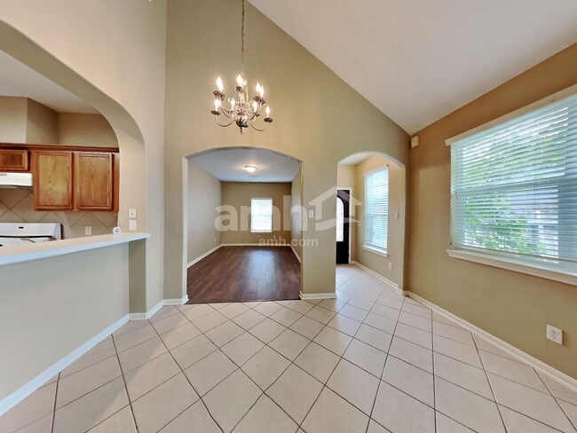 Building Photo - 10006 Tulip Trails Ct