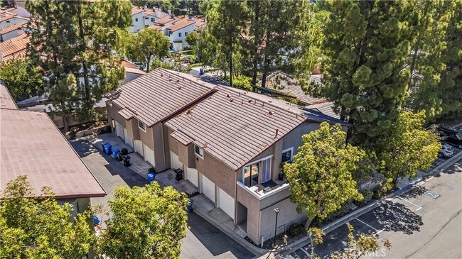 Building Photo - 1631 Charterwood Ct