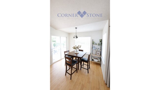 Building Photo - Tranquil Home in Boise!