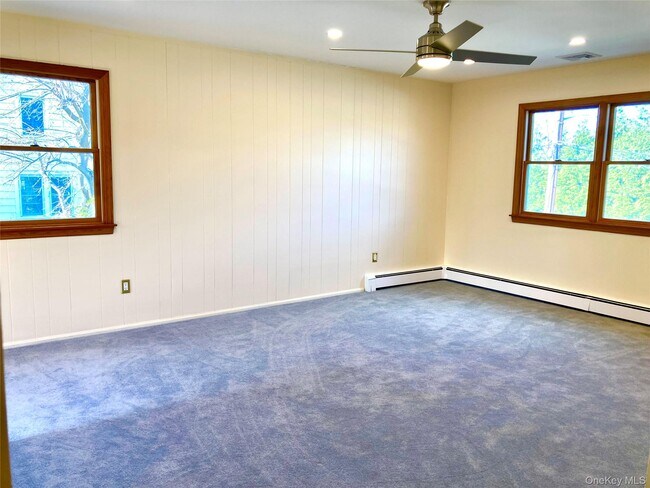 Building Photo - 12 Soundview Ave