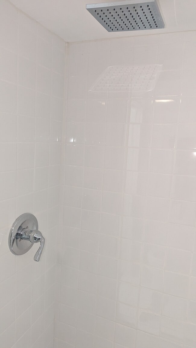 Building Photo - 3893 Beechwood Pl