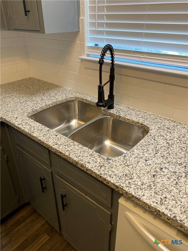 Building Photo - 1316 Opal Rd