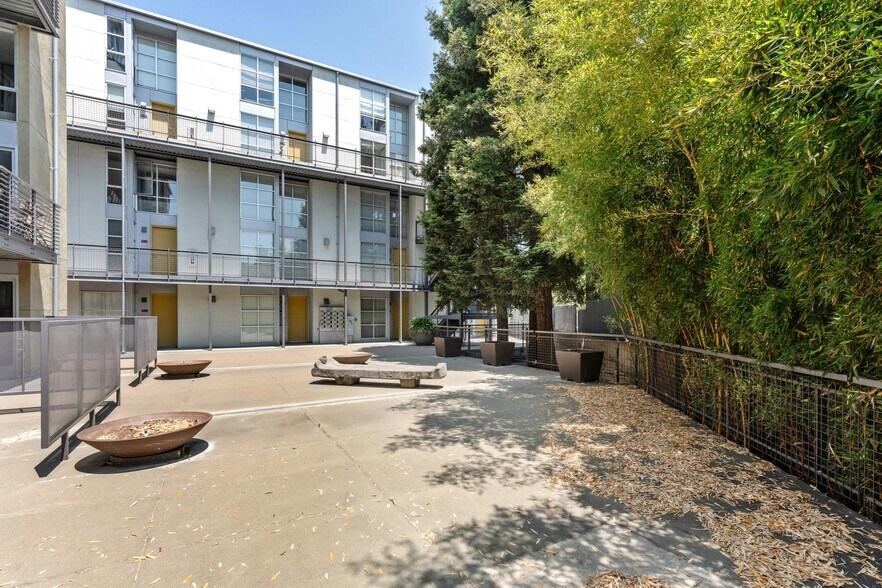 Building Photo - 1007 41st St