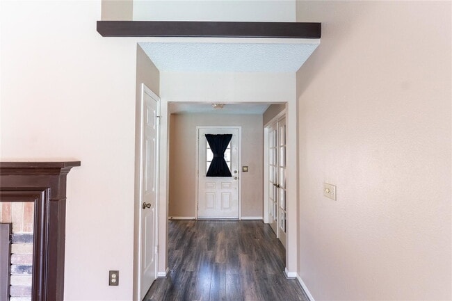 Building Photo - Spring Forest Drive, Pearland, TX 77584 - 3 BR 2 BA single-family home