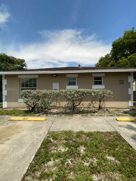 Primary Photo - 1010 NW 3rd Ave