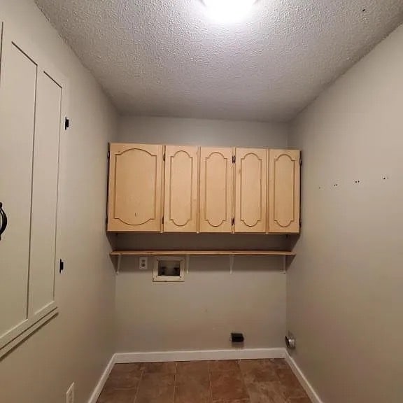 Building Photo - 504 Robin Ln