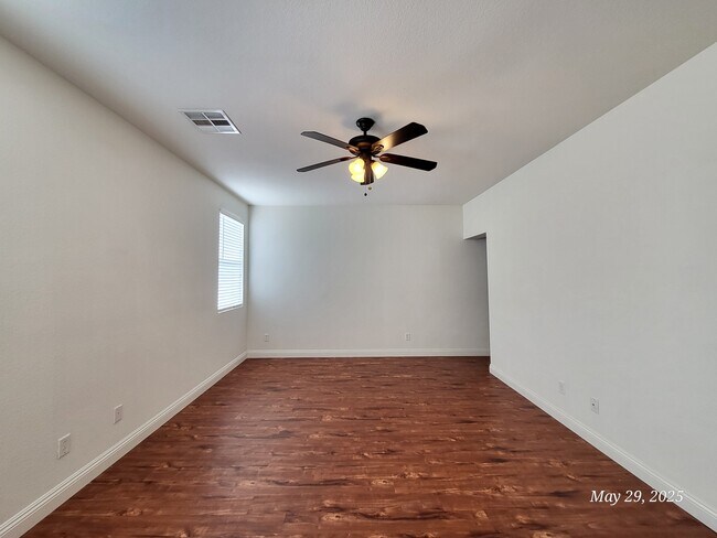 Building Photo - 8279 Pearl Diver Ct
