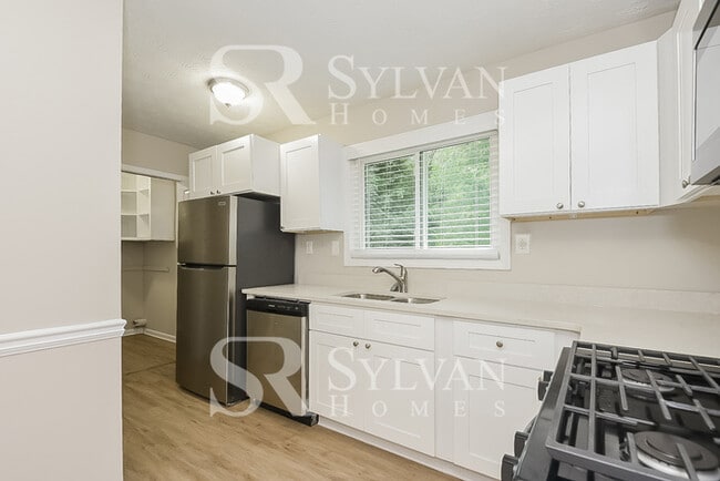 Building Photo - The Lifestyle You Deserve.