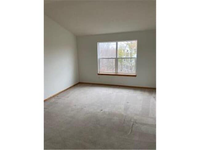 Building Photo - 3912 Everest Ln N