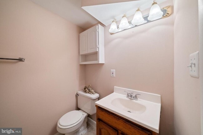 Building Photo - 1103 Burwick Dr