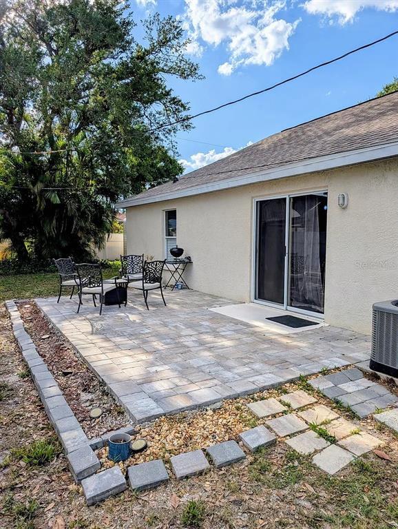 Building Photo - 1083 Snead Ave