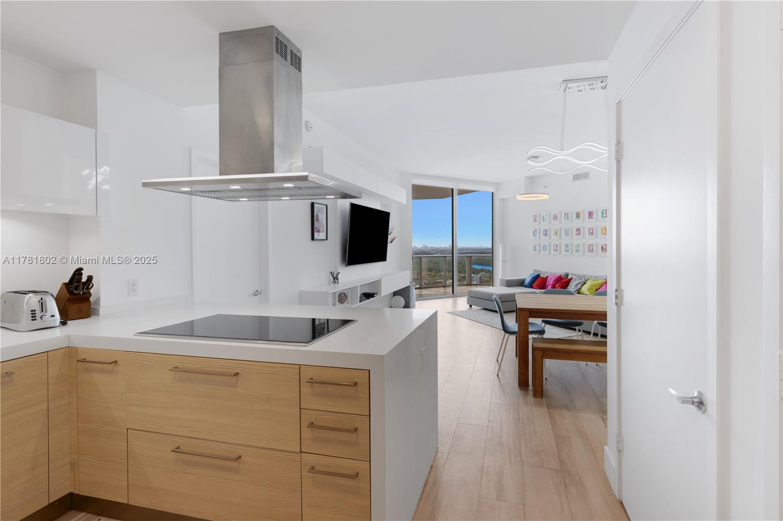 Building Photo - 17111 Biscayne Blvd