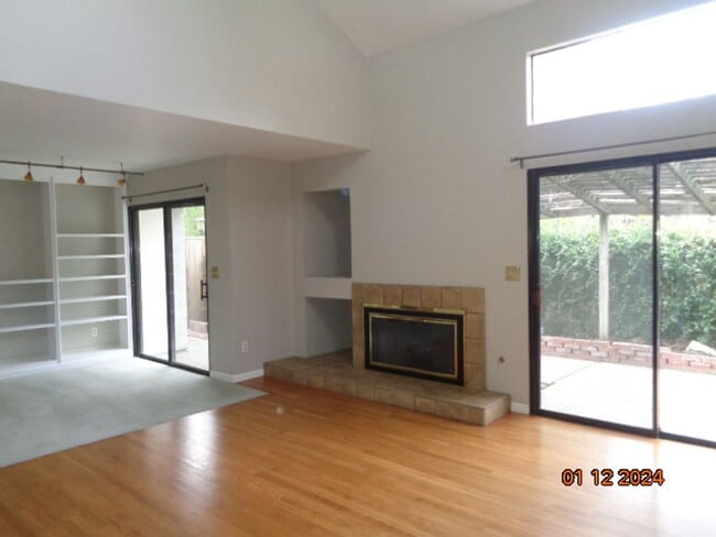 Building Photo - 1250 Redwood Ct