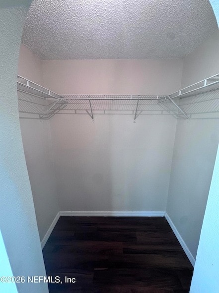 Building Photo - 8440 Oak Crossing Dr W