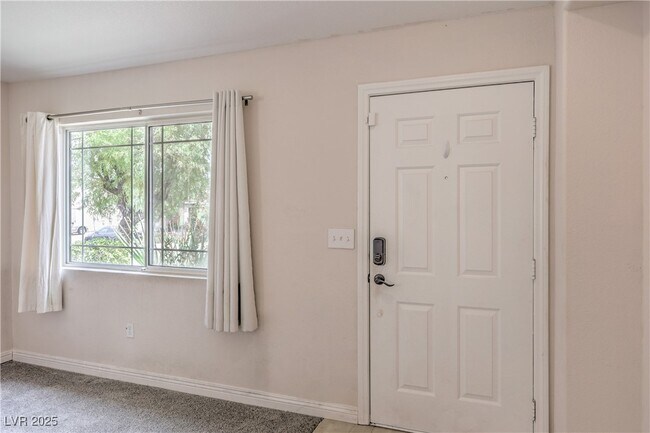 Building Photo - 8136 Shady Glen Ave