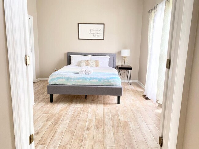 Building Photo - 1254 Township Dr