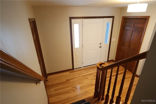 Building Photo - 40 Vassar Dr