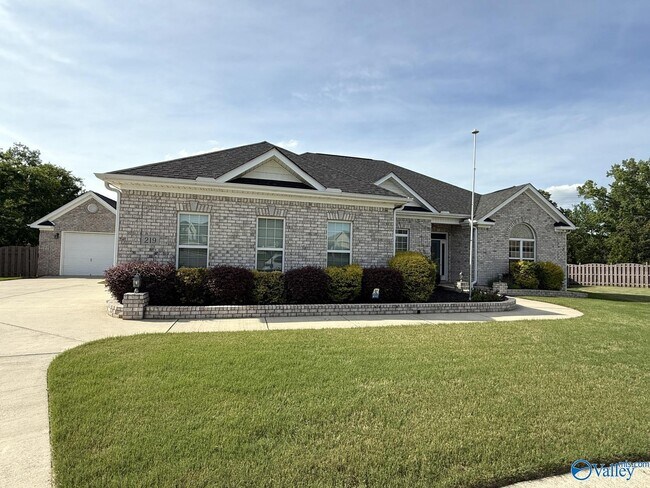 Primary Photo - 219 Woodgrove Dr
