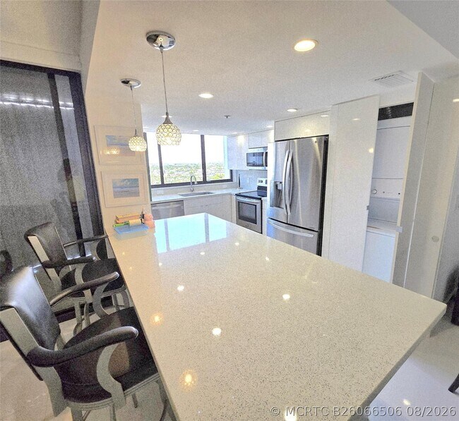 Building Photo - 1631 S Ocean Blvd