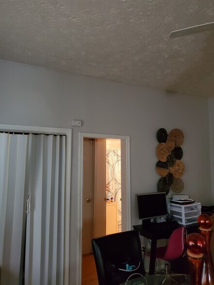 Building Photo - 2862 N Olney St