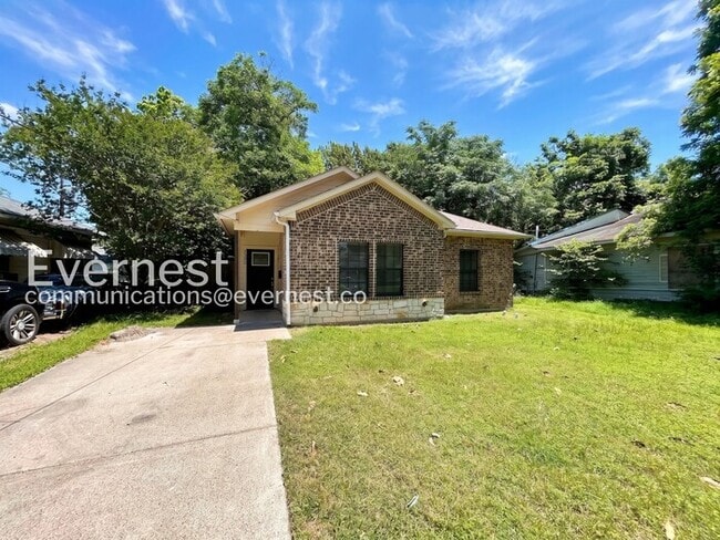 Building Photo - 3502 Edgewood St