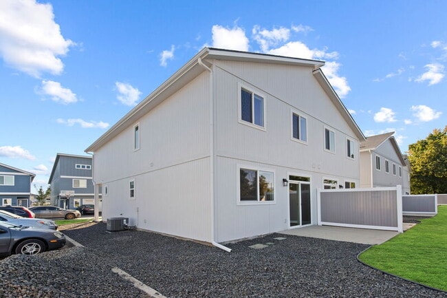 Building Photo - 212 S Woodlawn Rd