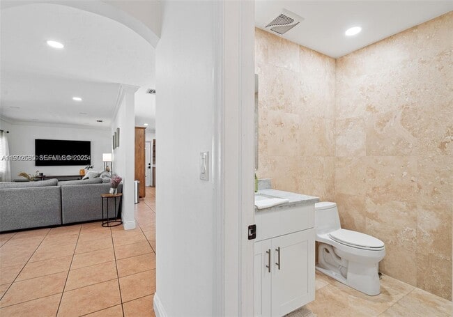 Building Photo - 10841 SW 127th St