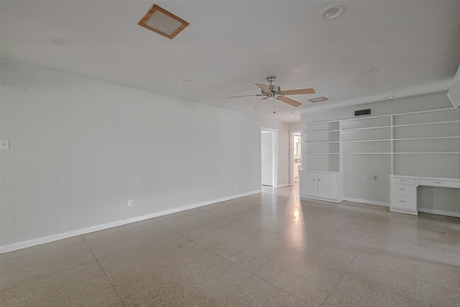 Building Photo - 4115 Mischire Dr