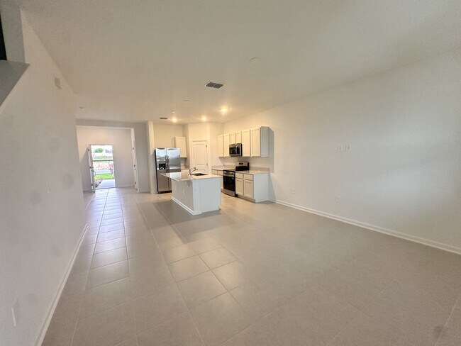 Building Photo - 2423 Bevel Ln