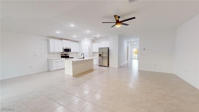 Building Photo - 2846 Northwest 28th Ave