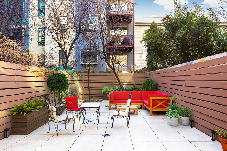 private back yard - 112 W 118th St