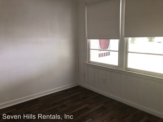 Building Photo - 1027 W Main St