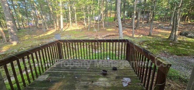 Building Photo - 412 Lakeside Dr