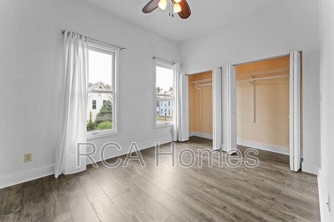 Building Photo - 1006 Lexington Ave