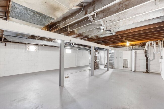 Building Photo - Coming Soon!!