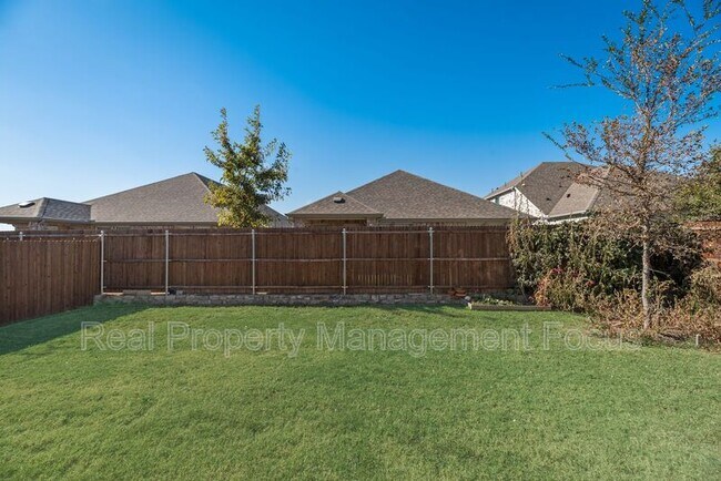 Building Photo - 203 Rocky Rd