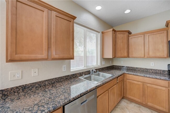Building Photo - 4109 Gliding Gulls Ave