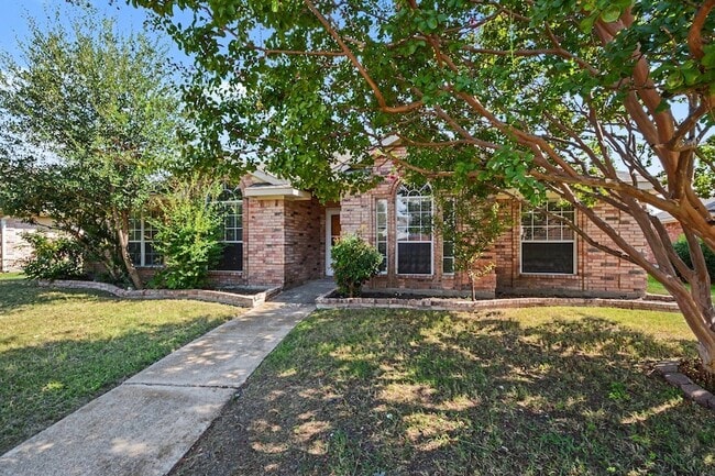 Building Photo - 1306 Woodmont Dr