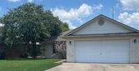 Building Photo - "Charming 3-Bedroom Retreat in College Station with Spacious Living!"