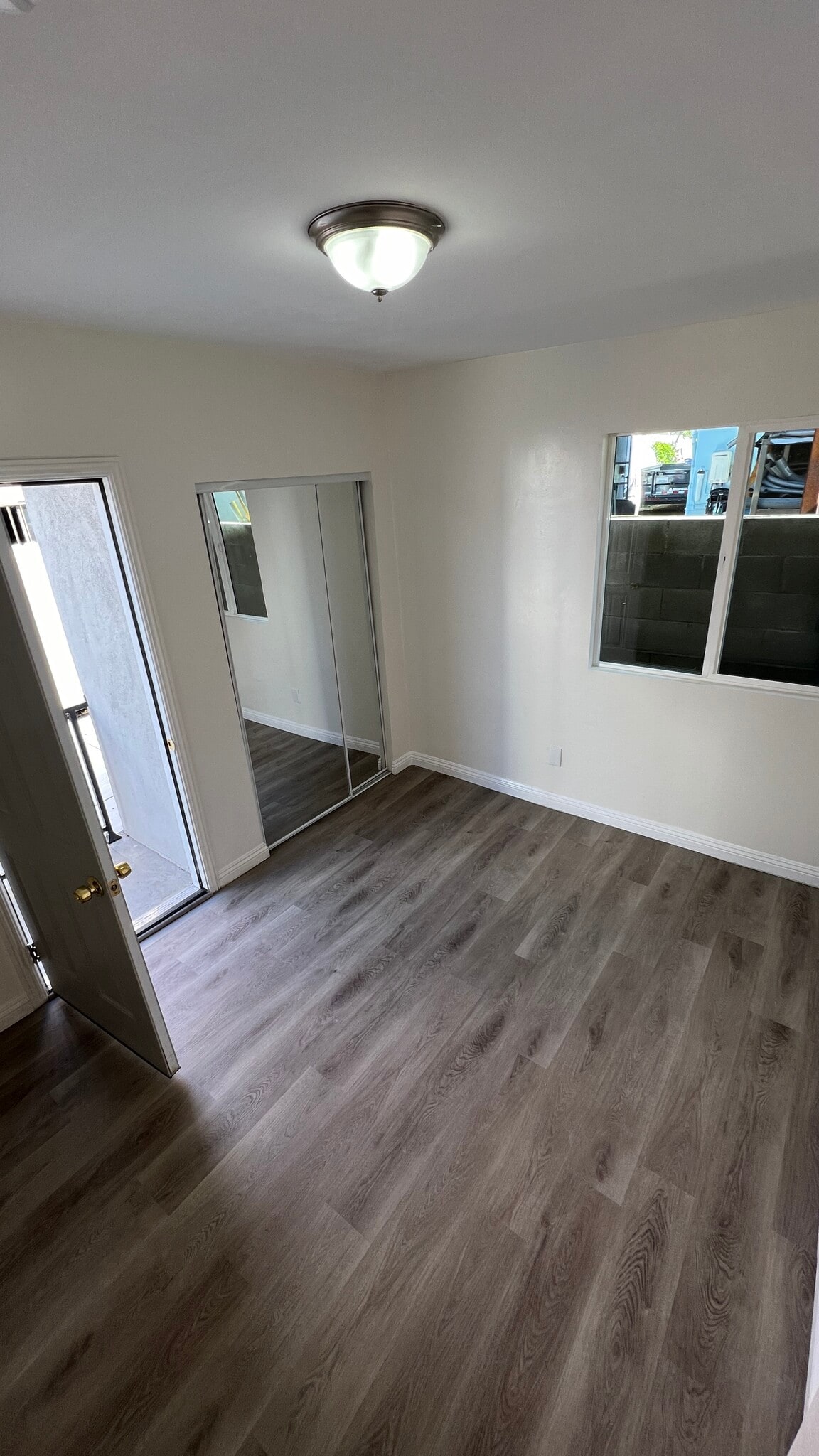 room-2 with 2nd exit - 2707 Fairmount St