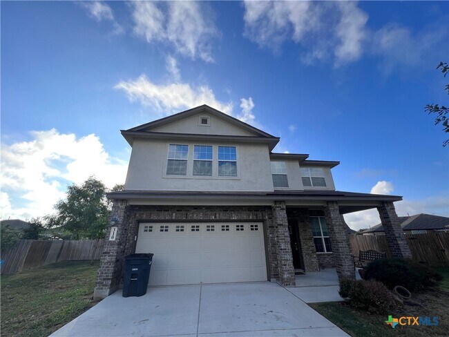 Primary Photo - 310 Creekview Way