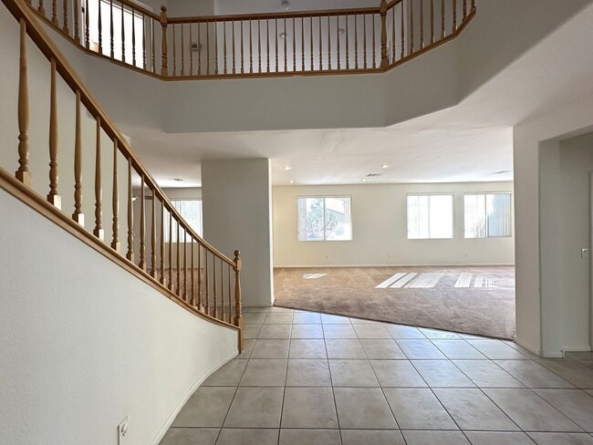 Building Photo - CHEYENNE HUALAPAI-UNIT 4A